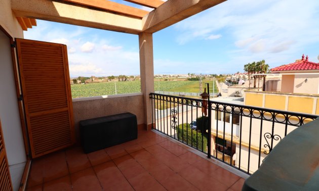 Resale - Duplex -
Daya Vieja - Daya Vieja - Town