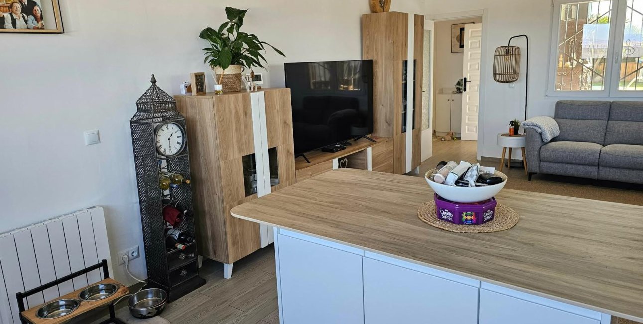 Rynek wtórny - Willa -
La Marina - La Marina - Urbanization