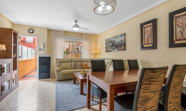 Resale - Townhouse -
Orihuela Costa - Villamartin