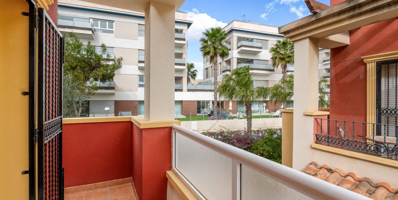 Resale - Townhouse -
Orihuela Costa - Villamartin