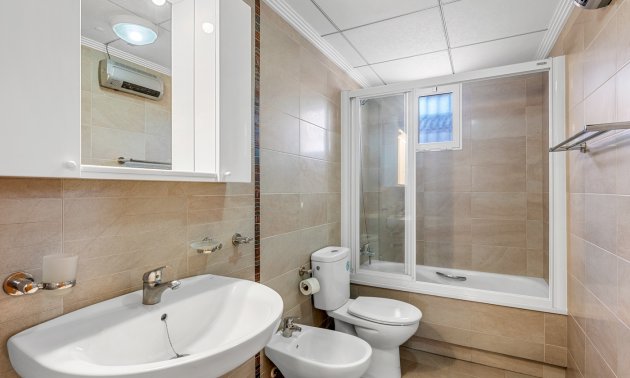 Resale - Townhouse -
Orihuela Costa - Villamartin