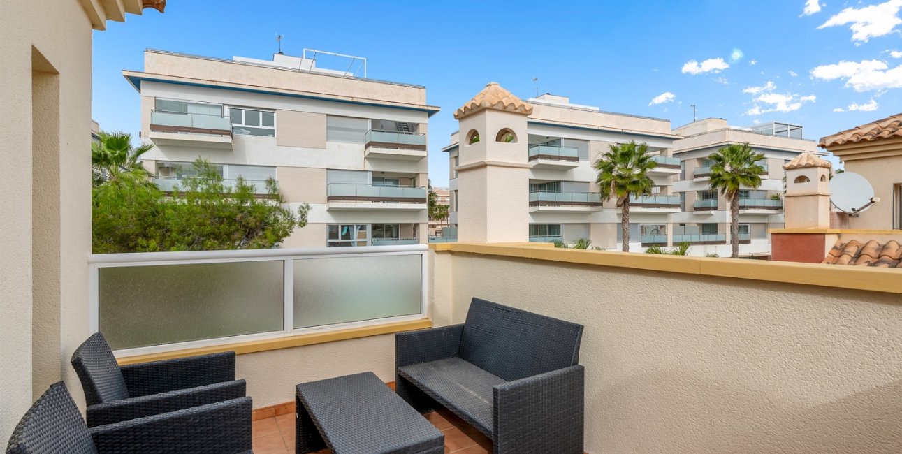 Resale - Townhouse -
Orihuela Costa - Villamartin