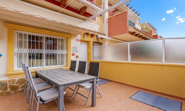 Resale - Townhouse -
Orihuela Costa - Villamartin