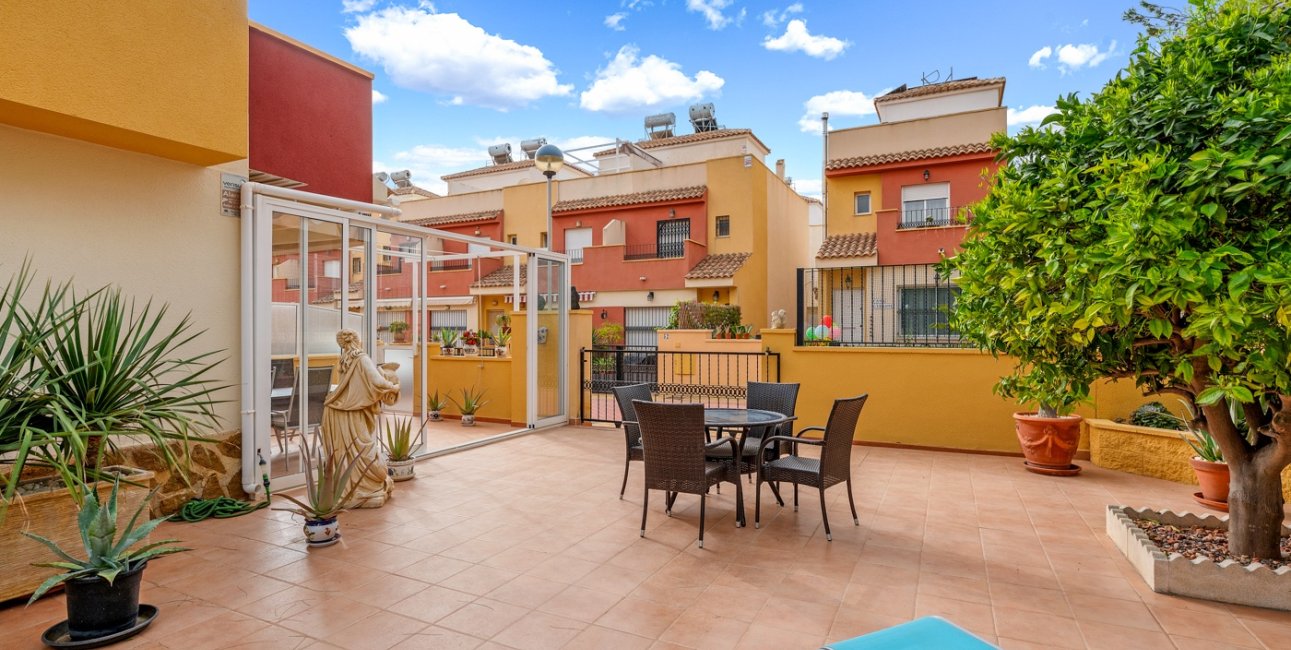 Resale - Townhouse -
Orihuela Costa - Villamartin