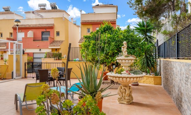 Resale - Townhouse -
Orihuela Costa - Villamartin