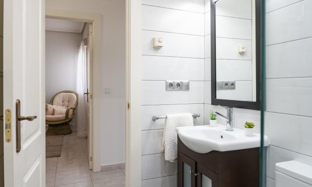 Resale - Villa -
Orihuela Costa - Playa Flamenca