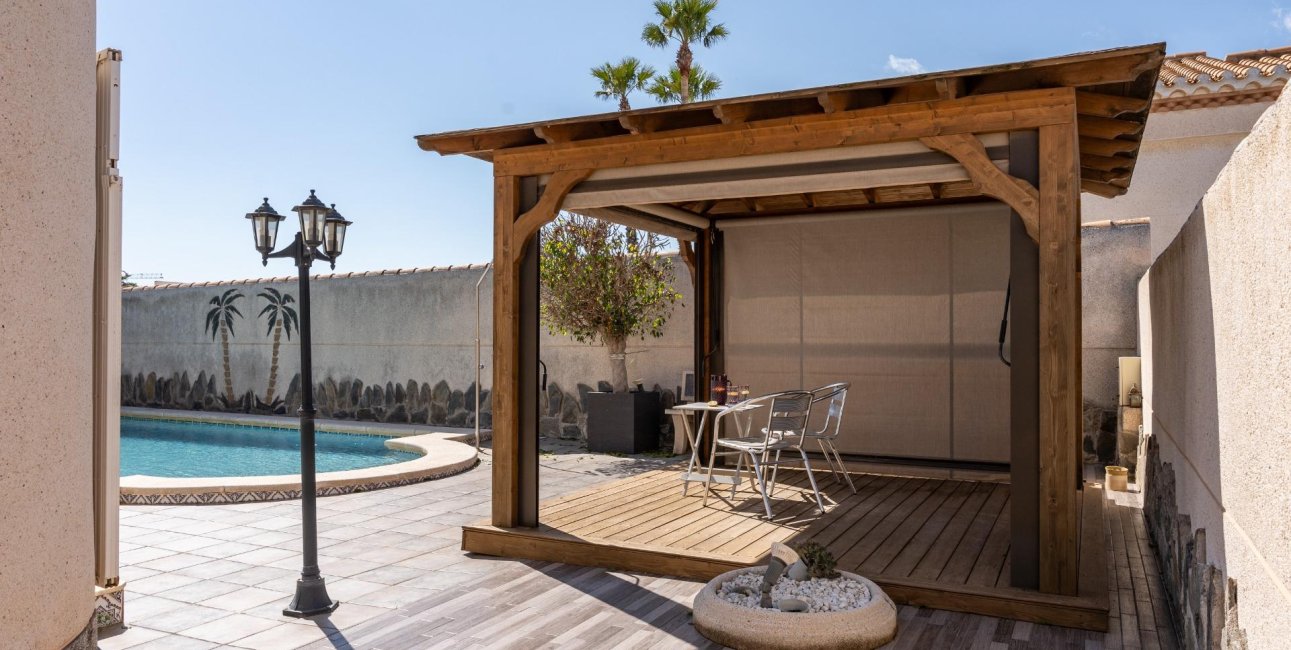 Resale - Villa -
Orihuela Costa - Playa Flamenca