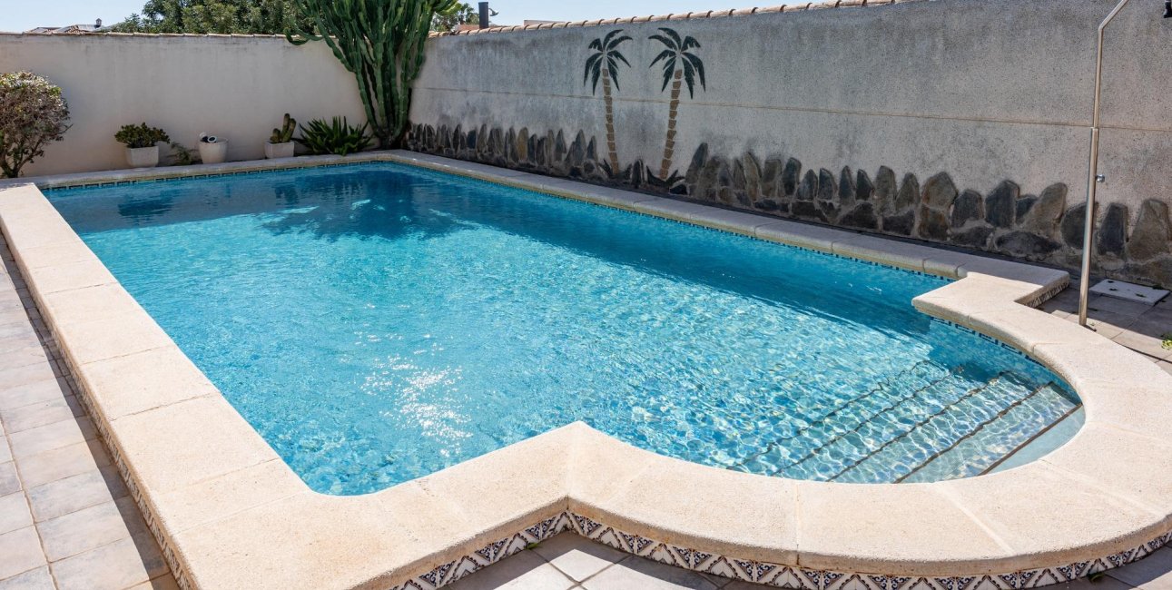 Resale - Villa -
Orihuela Costa - Playa Flamenca