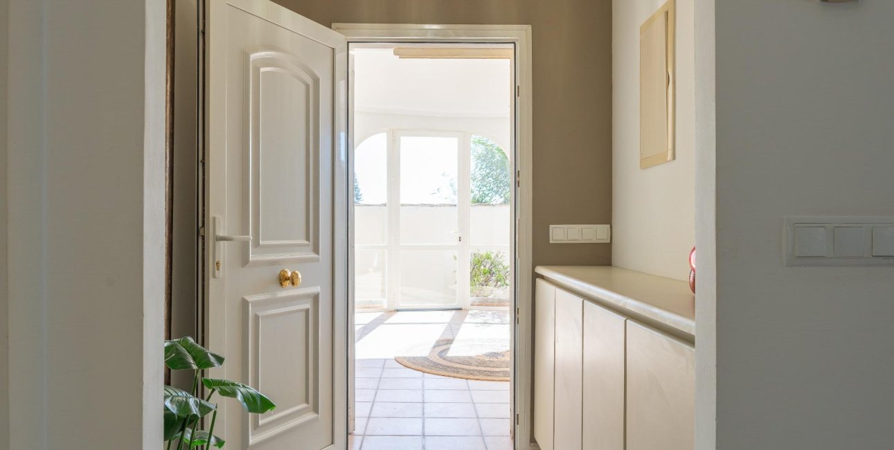 Resale - Villa -
Orihuela Costa - Playa Flamenca