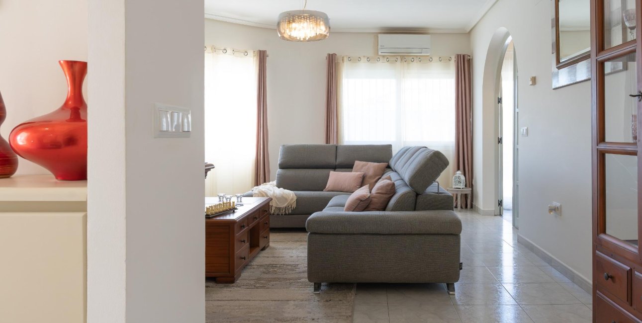 Resale - Villa -
Orihuela Costa - Playa Flamenca