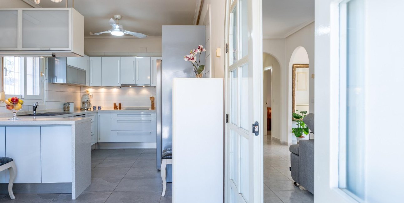 Resale - Villa -
Orihuela Costa - Playa Flamenca