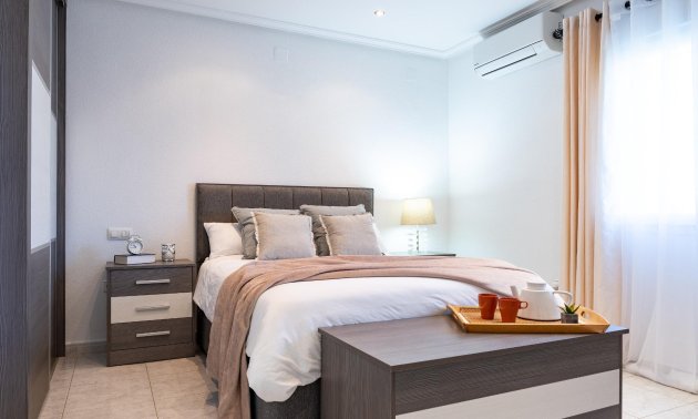 Resale - Villa -
Orihuela Costa - Playa Flamenca