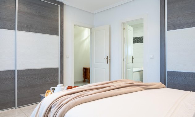 Resale - Villa -
Orihuela Costa - Playa Flamenca