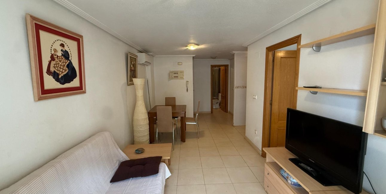 Resale - Apartment / flat -
Torrevieja - Centro