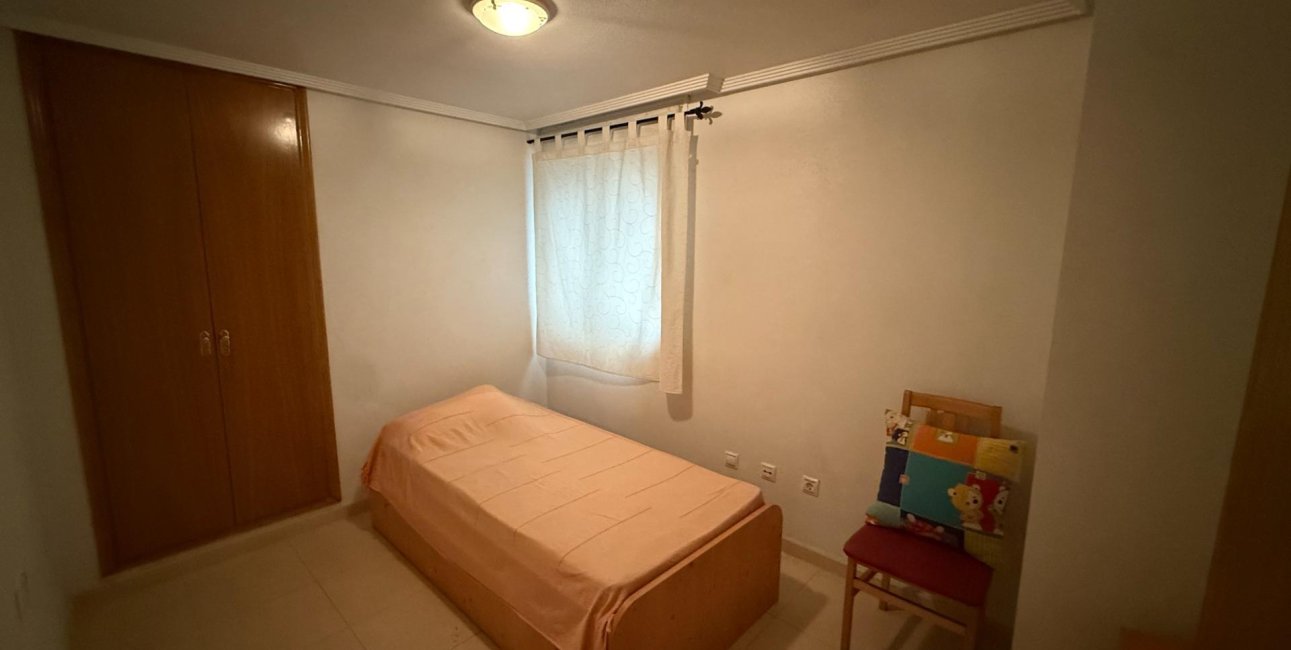 Resale - Apartment / flat -
Torrevieja - Centro