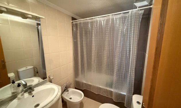 Resale - Apartment / flat -
Torrevieja - Centro