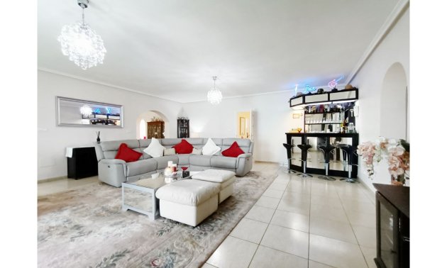 Rynek wtórny - Willa -
Gea Y Truyols