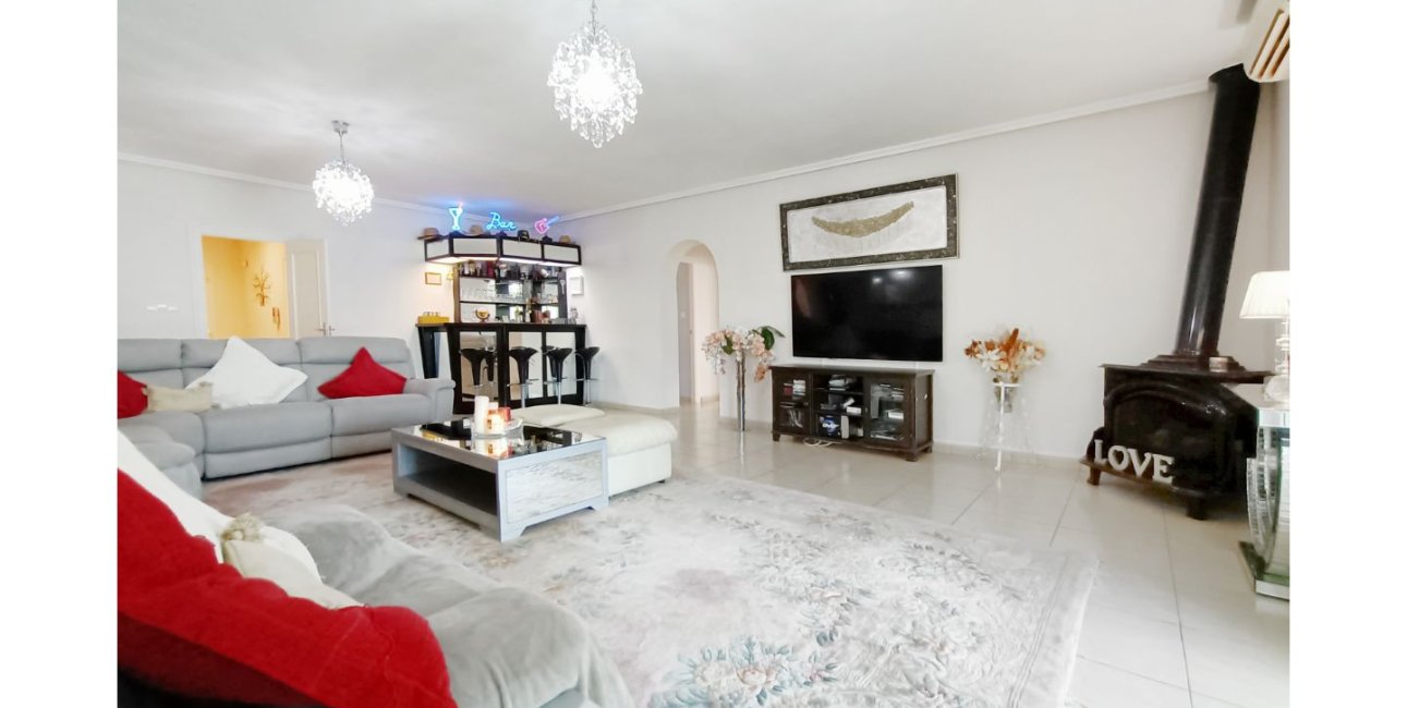 Rynek wtórny - Willa -
Gea Y Truyols