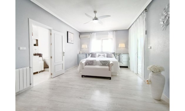 Rynek wtórny - Willa -
Gea Y Truyols