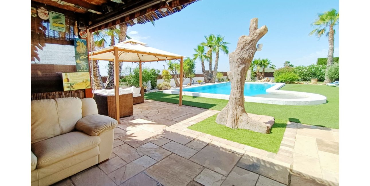 Rynek wtórny - Willa -
Gea Y Truyols