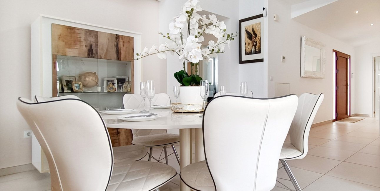 Resale - Villa -
El Valle Golf Resort - El Valle Golf Resort - Centre