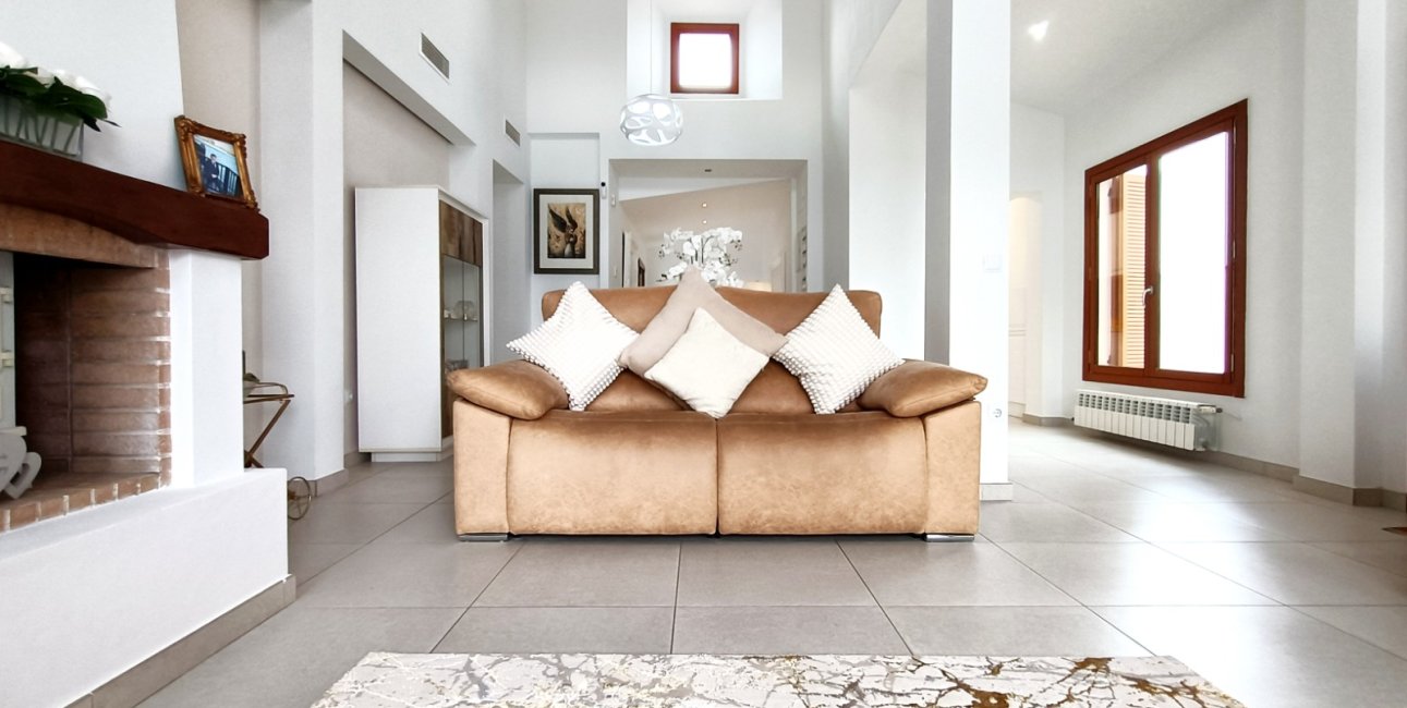 Resale - Villa -
El Valle Golf Resort - El Valle Golf Resort - Centre