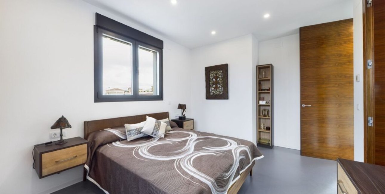 Resale - Villa -
Los Alcázares - Serena Golf