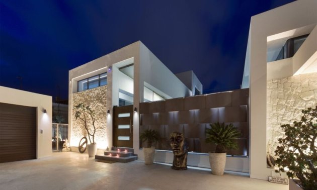 Resale - Villa -
Los Alcázares - Serena Golf