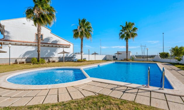 Resale - Townhouse -
San Miguel de Salinas