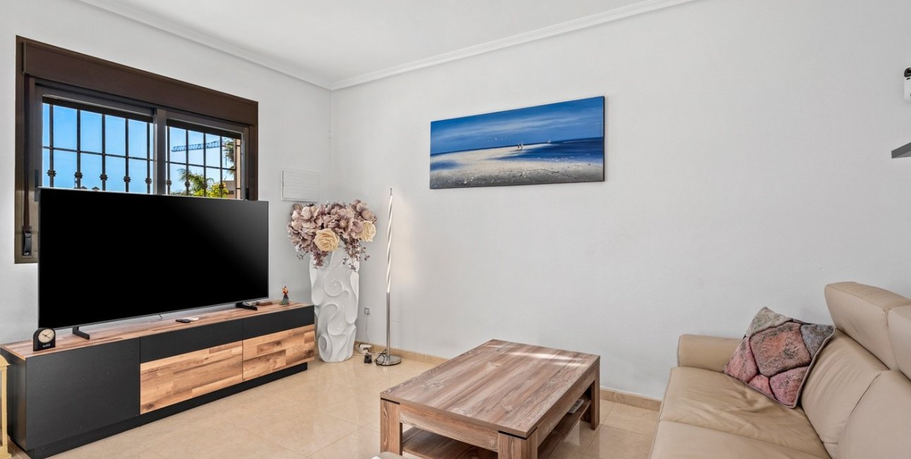 Resale - Townhouse -
San Miguel de Salinas