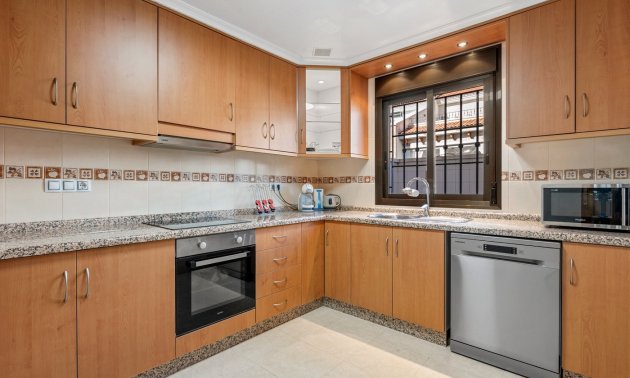 Resale - Townhouse -
San Miguel de Salinas