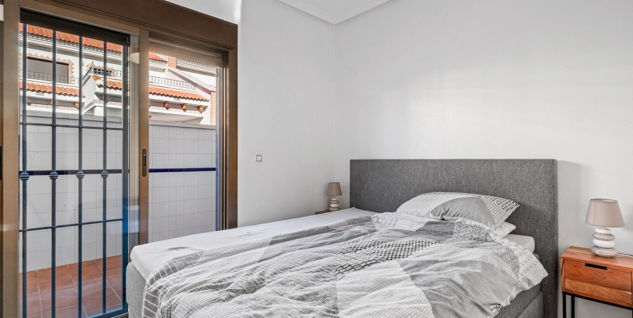 Resale - Townhouse -
San Miguel de Salinas