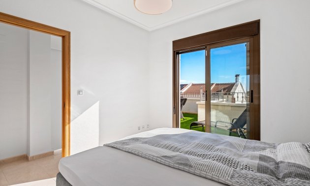 Resale - Townhouse -
San Miguel de Salinas