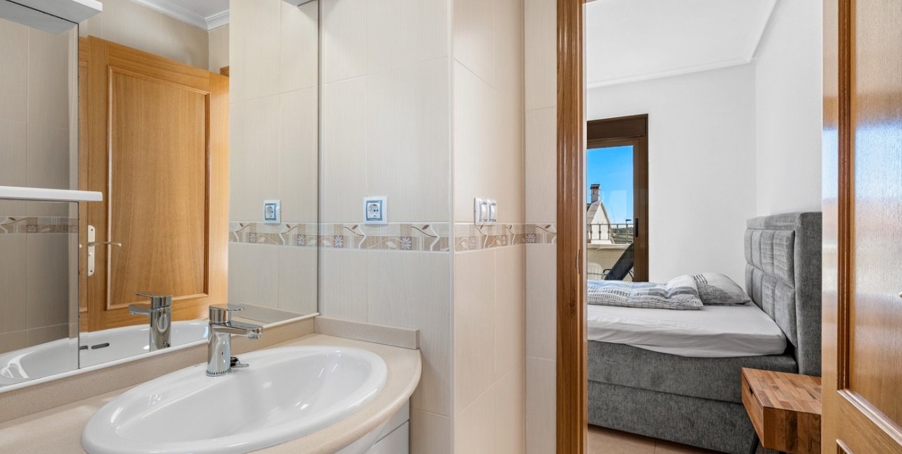 Resale - Townhouse -
San Miguel de Salinas