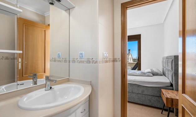 Resale - Townhouse -
San Miguel de Salinas