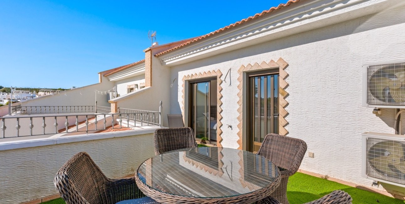 Resale - Townhouse -
San Miguel de Salinas