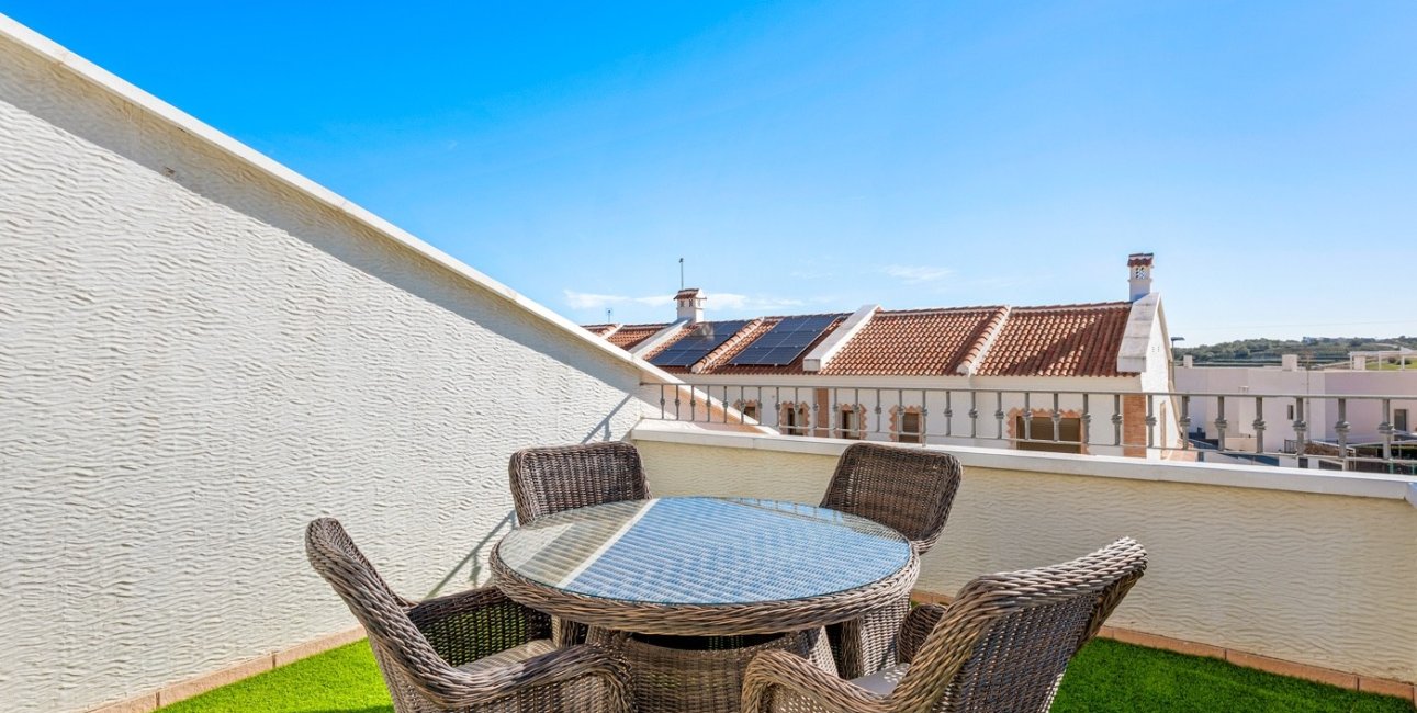 Resale - Townhouse -
San Miguel de Salinas