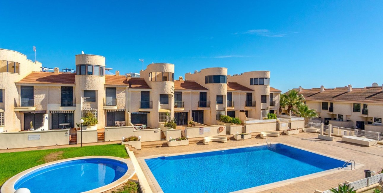 Rynek wtórny - Casa -
Orihuela Costa - Cabo Roig