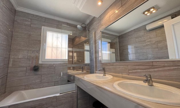 Resale - Villa -
San Miguel de Salinas - Blue Lagoon