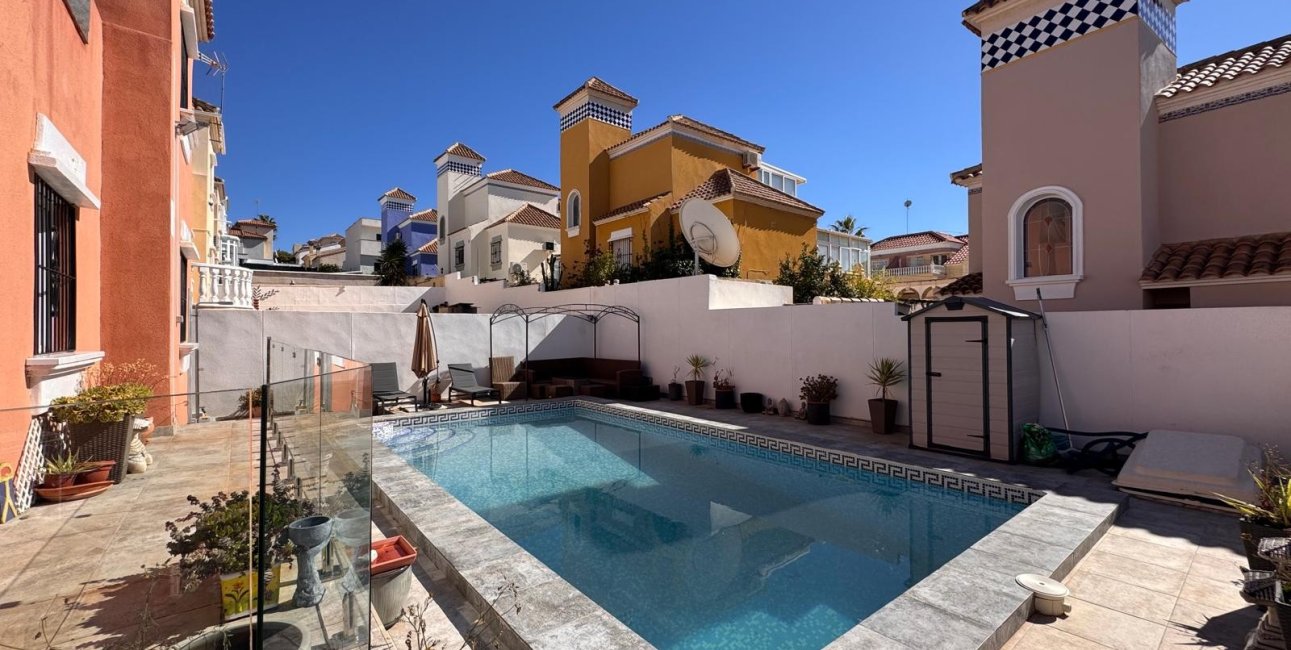 Resale - Villa -
San Miguel de Salinas - Blue Lagoon