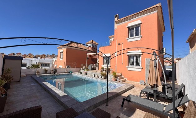 Resale - Villa -
San Miguel de Salinas - Blue Lagoon