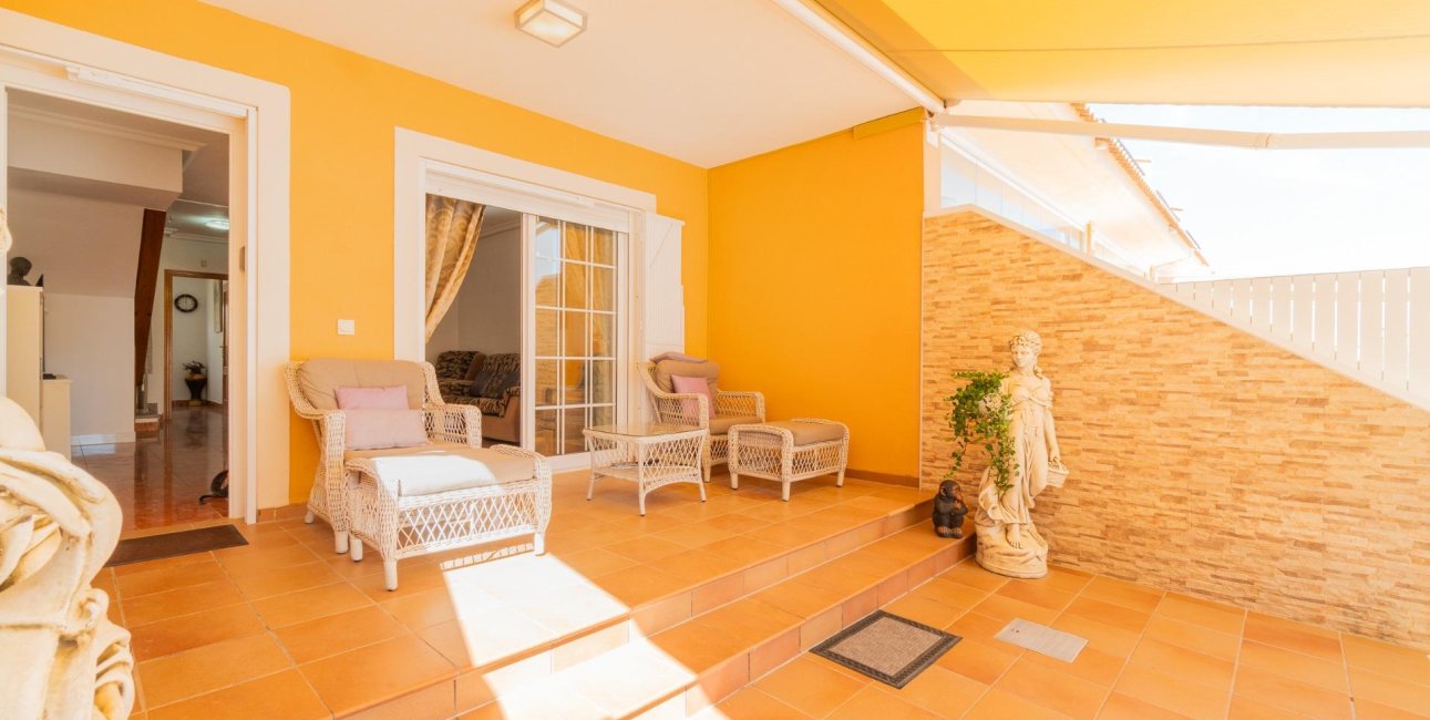 Resale - Townhouse -
Orihuela Costa - Villamartin