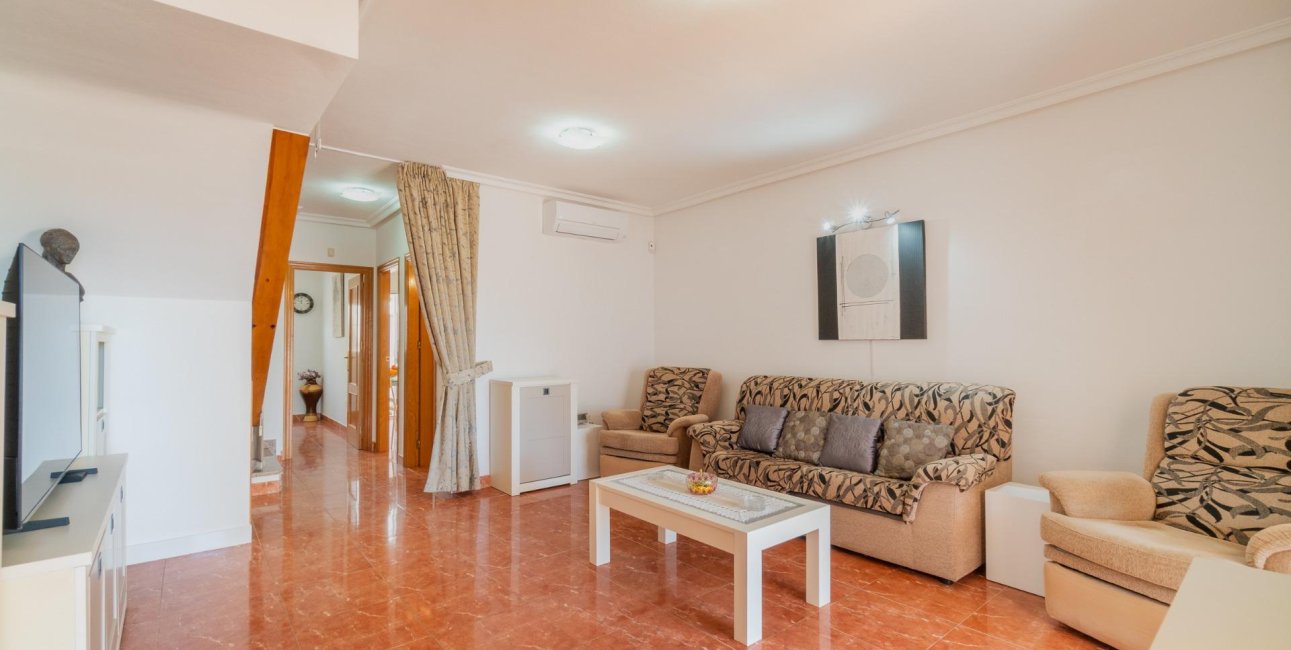 Resale - Townhouse -
Orihuela Costa - Villamartin