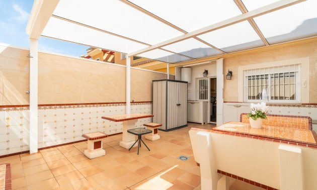 Resale - Townhouse -
Orihuela Costa - Villamartin