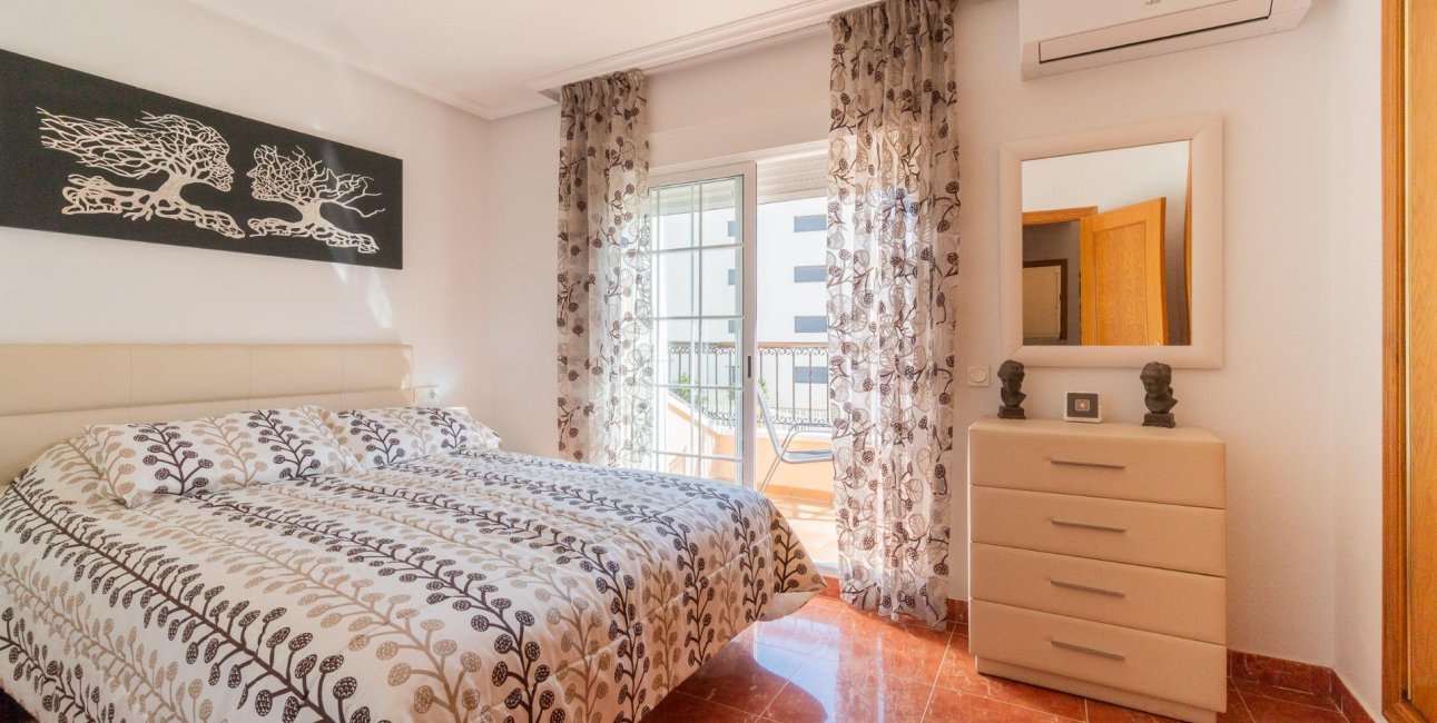 Resale - Townhouse -
Orihuela Costa - Villamartin