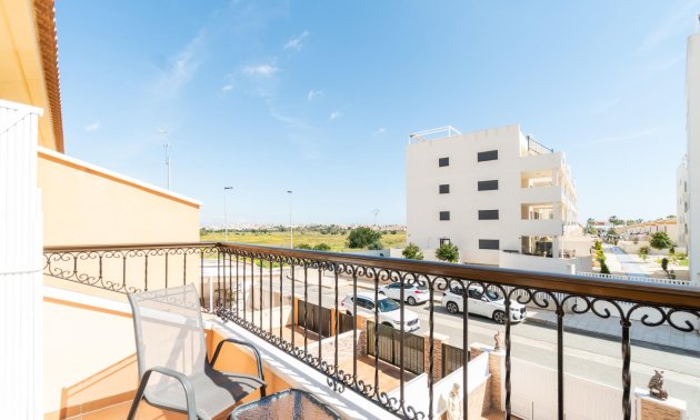 Resale - Townhouse -
Orihuela Costa - Villamartin