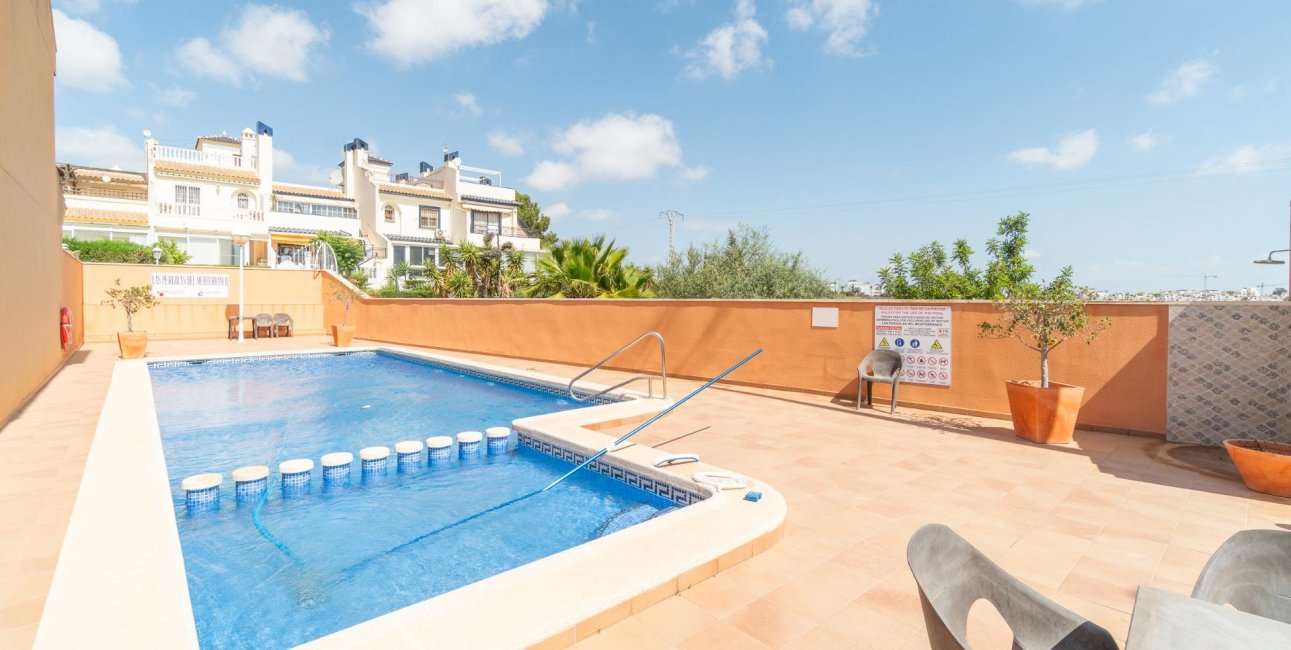 Resale - Townhouse -
Orihuela Costa - Villamartin