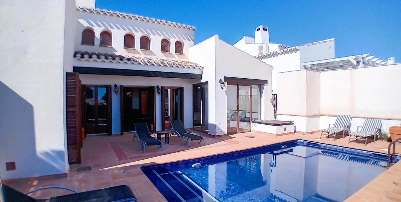 Resale - Villa -
El Valle Golf Resort - El Valle Golf Resort - Centre