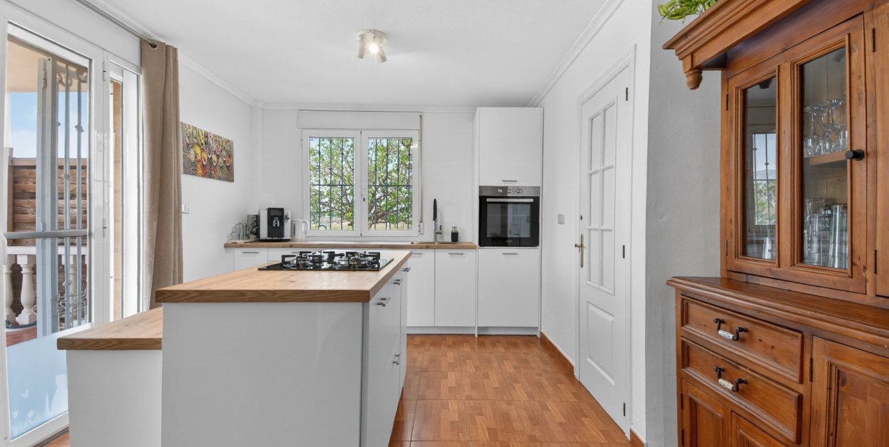 Rynek wtórny - Dom  -
Albatera - Albatera - Country