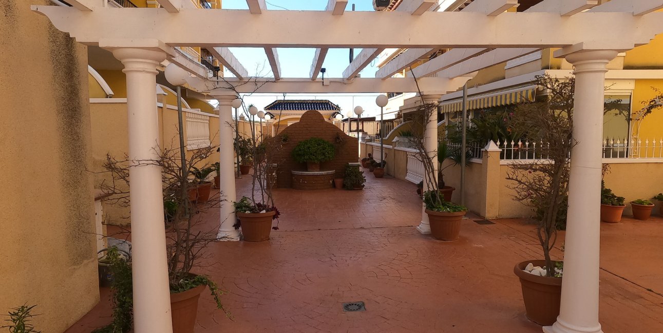 Resale - Apartment / flat -
Algorfa - Algorfa - Village